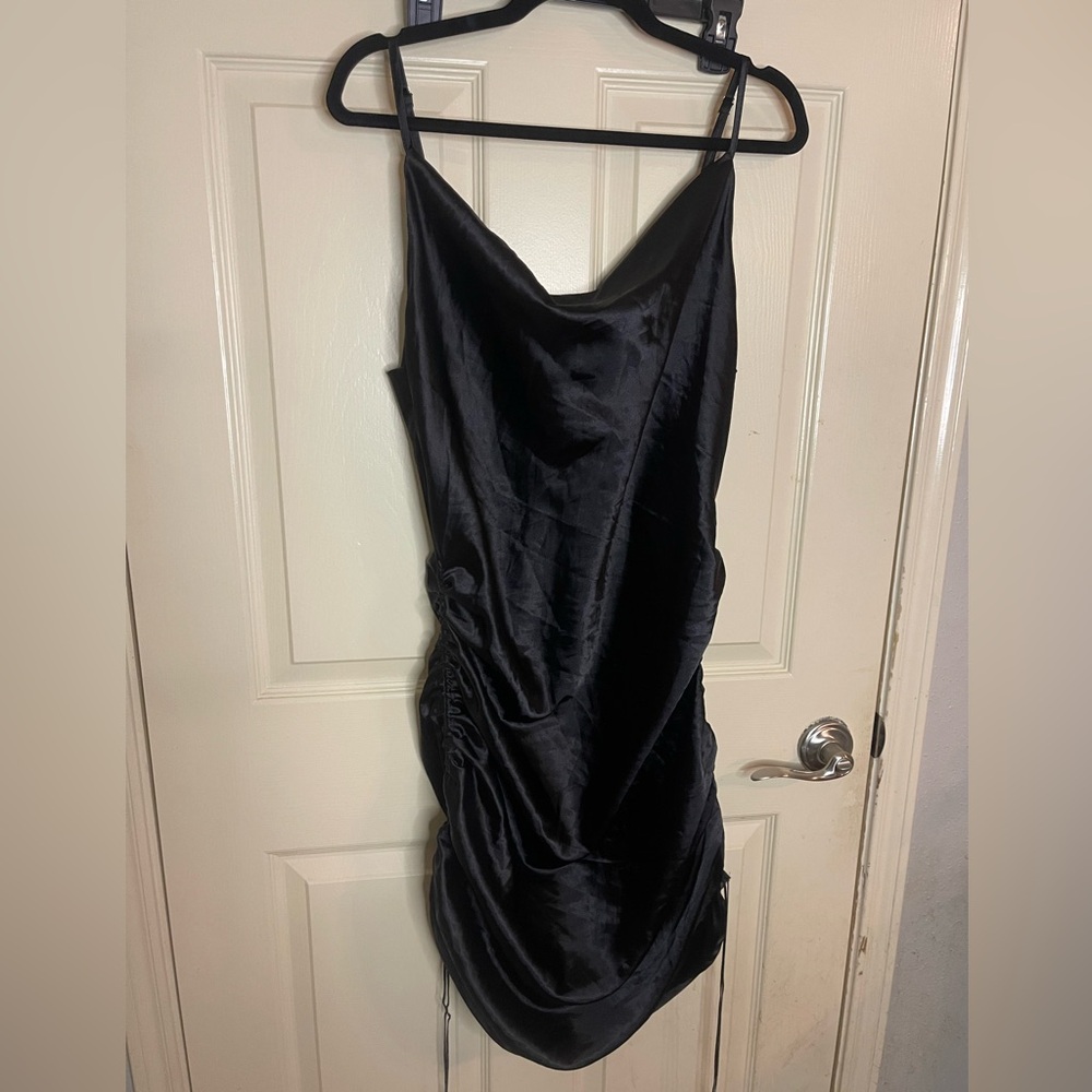 Satiny style dress